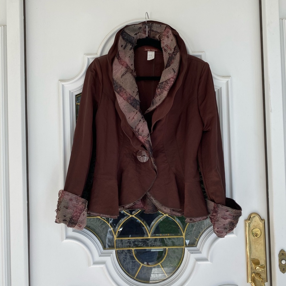 Fitted Jacket With Ruffles - Picture 2 of 10